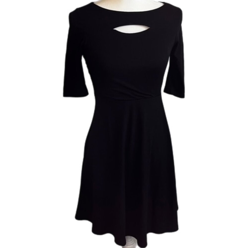 Xhilaration Short Sleeve Dress with Cutout on Chest Black Size XS